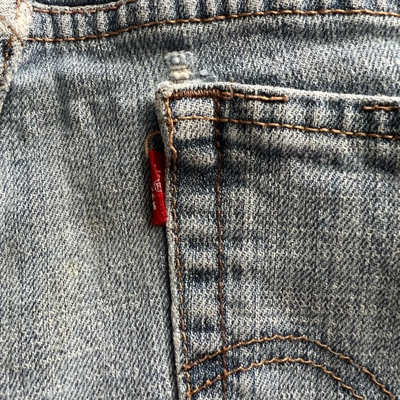 Levi’s 515 Blue Jean Cutoffs size 14M Raw hems Slightly Distressed. 1” Inseam. - Picture 9 of 9